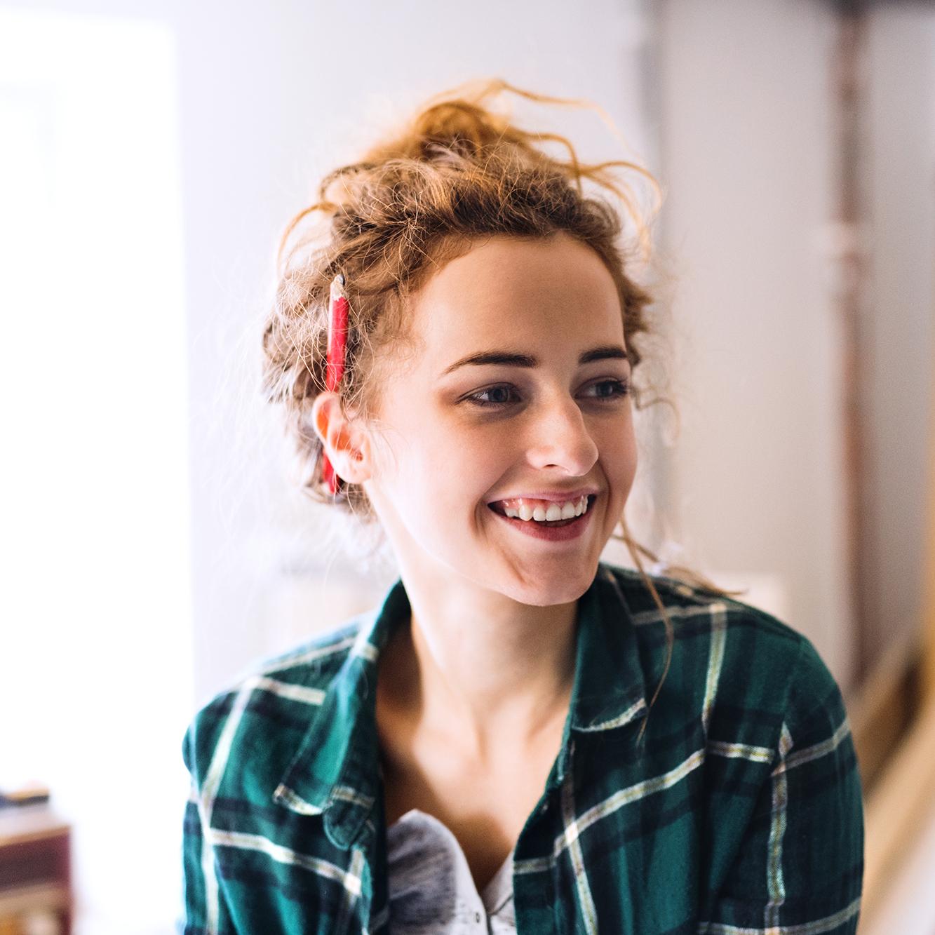 Nahaufnahme einer Auszubildenden beim #Branche1#